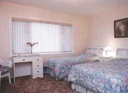 A guest bedroom